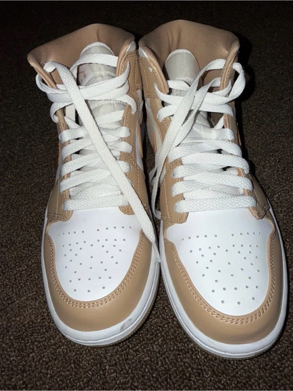 Air Jordan 1 Mid Tan Gum
